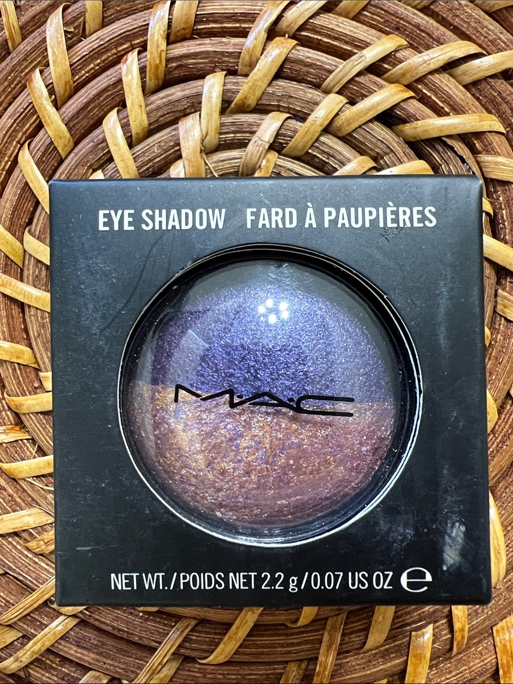 MAC Cosmetics Duo “ODD COUPLE” Eyeshadow — Purple & PinkGold